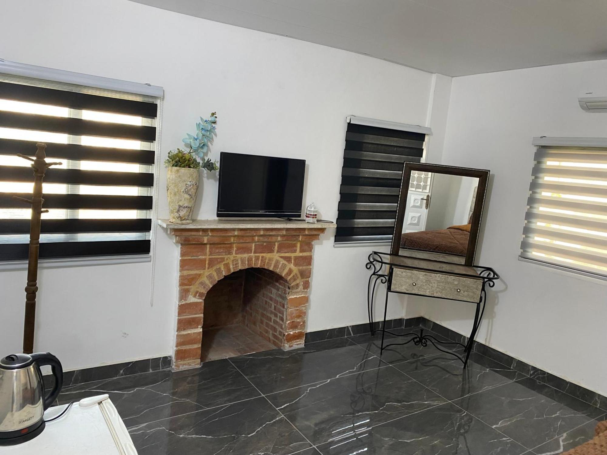 Huseein Rooms Jarash Buitenkant foto