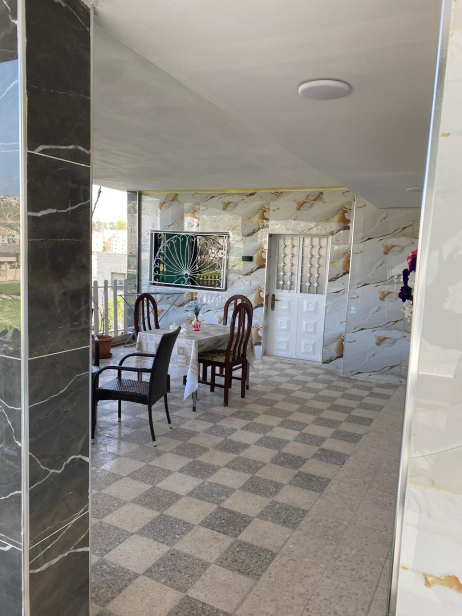 Huseein Rooms Jarash Buitenkant foto