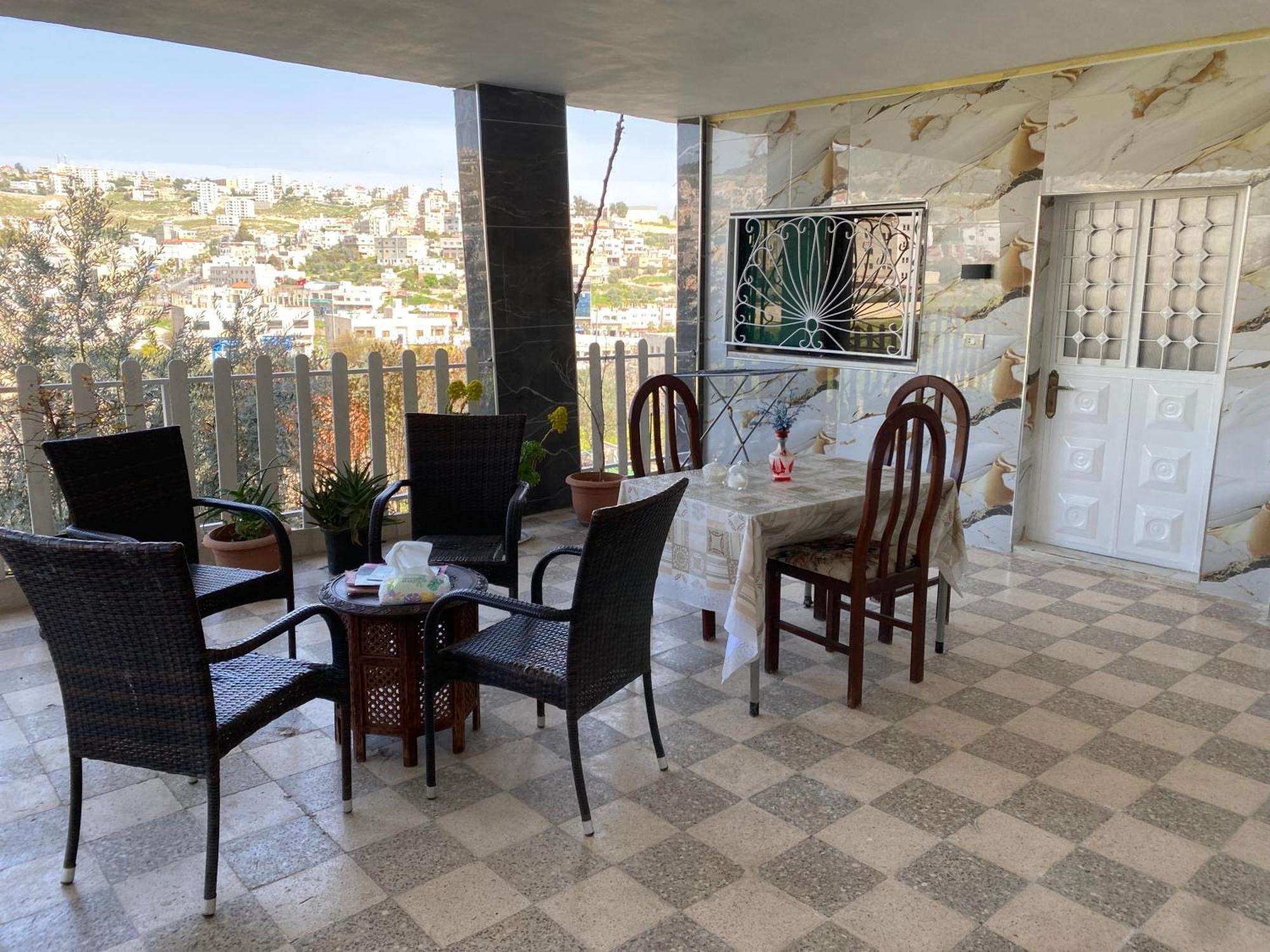 Huseein Rooms Jarash Buitenkant foto
